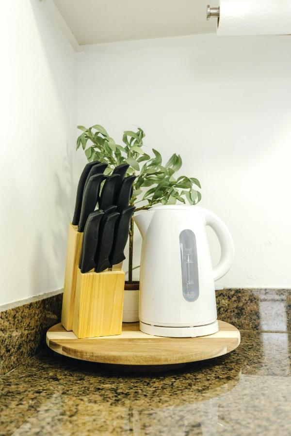 Centrally Located 2Br Overton Square Unit 2 Fast Wifi Free Parking Yes Pets Memphis Ngoại thất bức ảnh